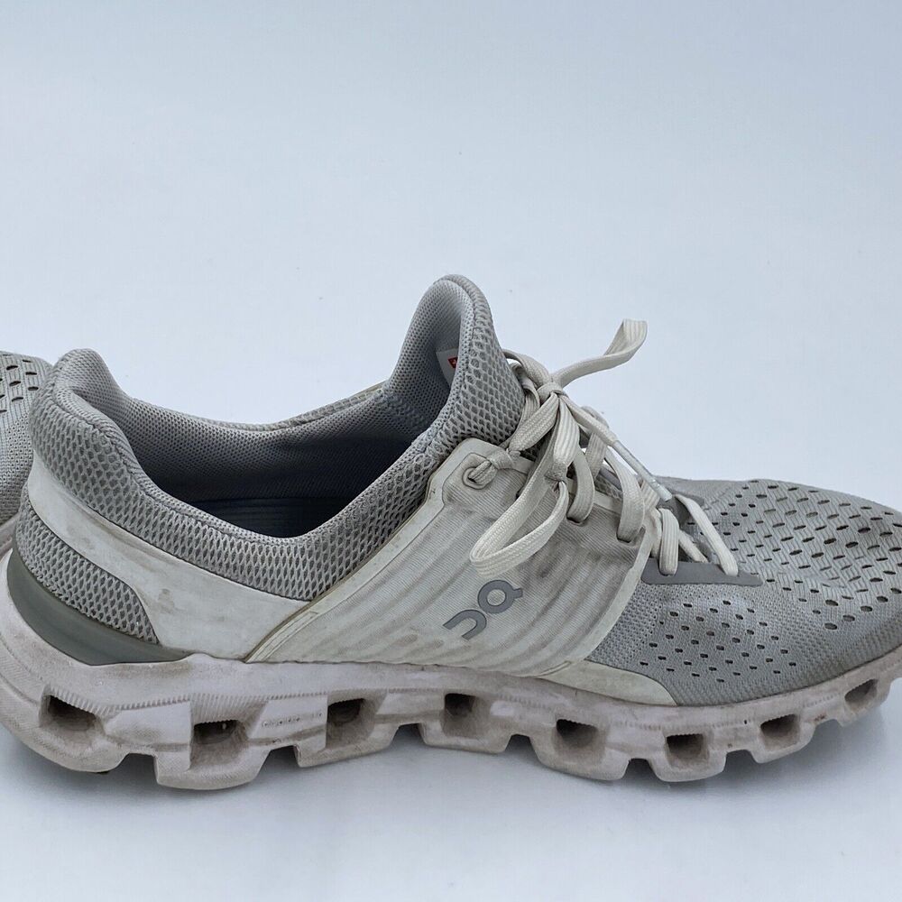 On Cloud Cloudswift Low Top Running Sneakers Wome… - image 6